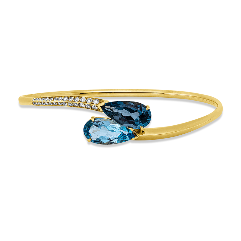 Armreif mit Topas  aus 750/-18 Karat Gelbgold mit 28 Diamanten 0