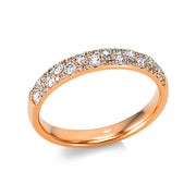 Ring    aus 750/-18 Karat Rotgold mit 42 Diamanten 0