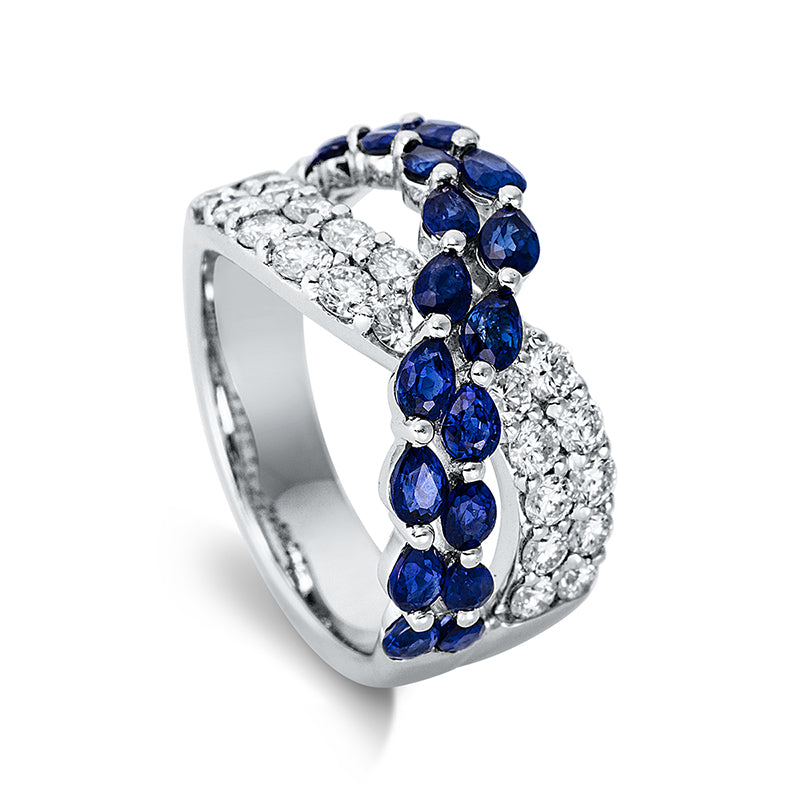 Ring mit Saphir  aus 750/-18 Karat Weißgold mit 24 Diamanten 1