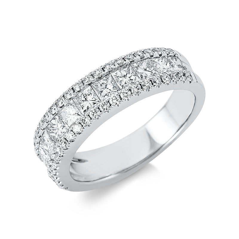Ring    aus 750/-18 Karat Weißgold mit 58 Diamanten 1