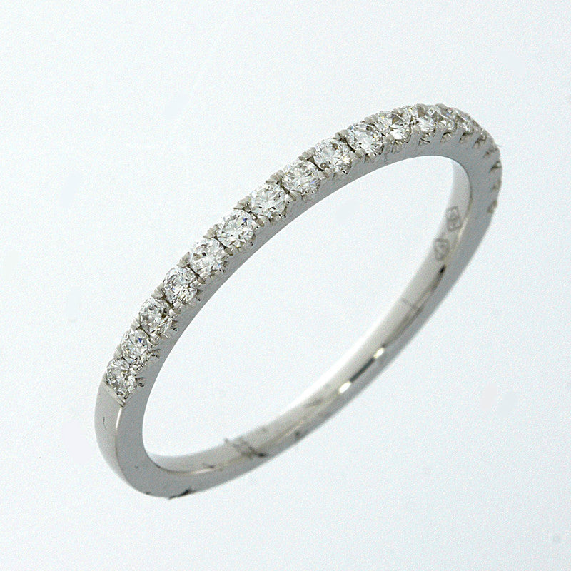 Ring    aus 750/-18 Karat Weißgold mit 19 Diamanten 0