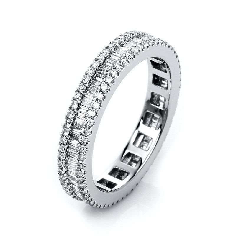 Ring    aus 750/-18 Karat Weißgold mit 197 Diamanten 1