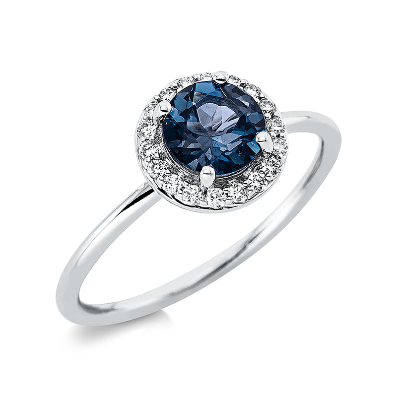 Ring mit Topas  aus 750/-18 Karat Weißgold mit 18 Diamanten 0