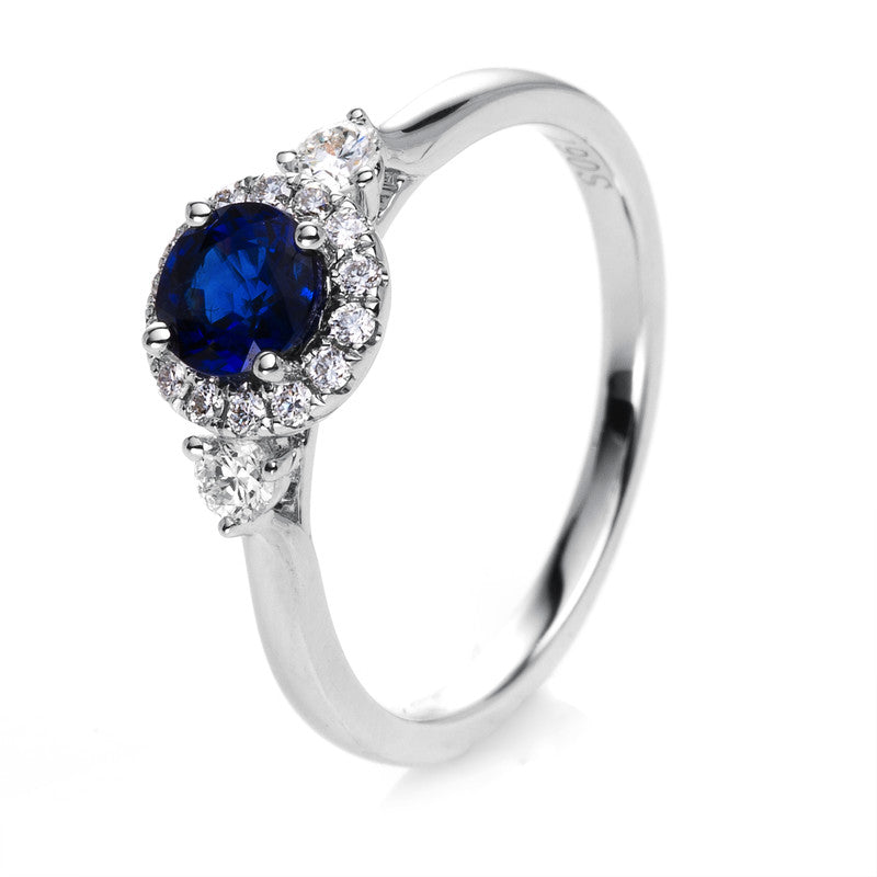 Ring mit Saphir  aus 750/-18 Karat Weißgold mit 16 Diamanten 0