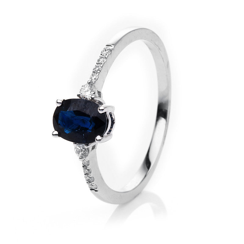 Ring mit Saphir  aus 750/-18 Karat Weißgold mit 10 Diamanten 0