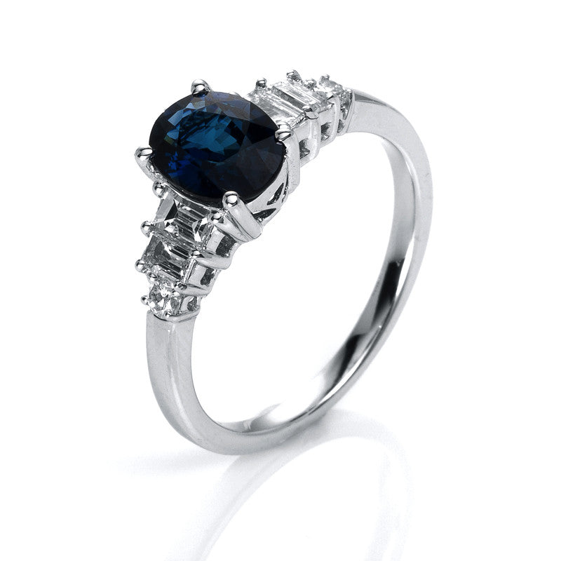 Ring mit Saphir  aus 750/-18 Karat Weißgold mit 6 Diamanten 0