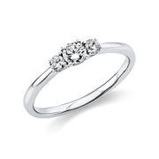 Ring - Solitaire mit Seitenbesatz aus Gold mit Diamanten - 1K357