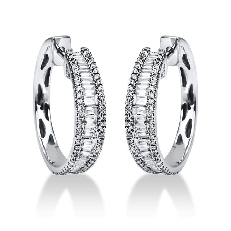 Creolen    aus 750/-18 Karat Weißgold mit 161 Diamanten 1