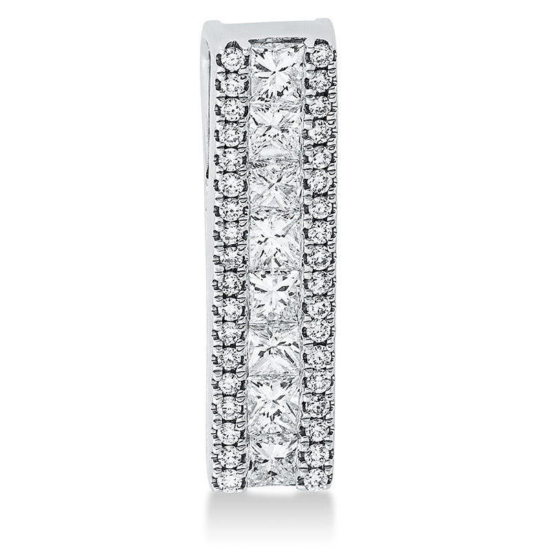 Anhänger    aus 750/-18 Karat Weißgold mit 44 Diamanten 0