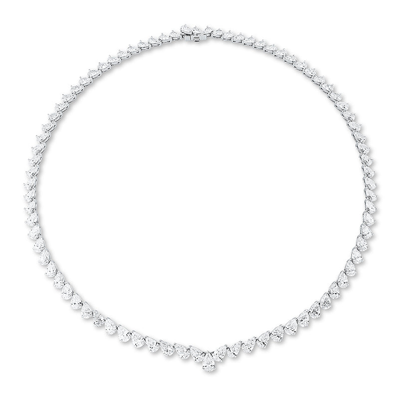 Collier    aus 750/-18 Karat Weißgold mit 82 Diamanten 28